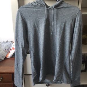 Vineyard Vines Performance Wear Hoodie Shirt